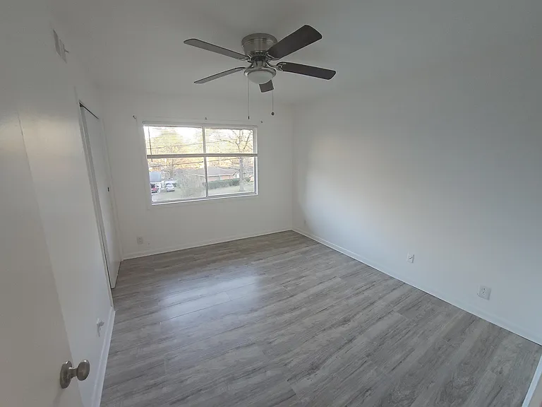 909 Ashland Ave — Photo 12