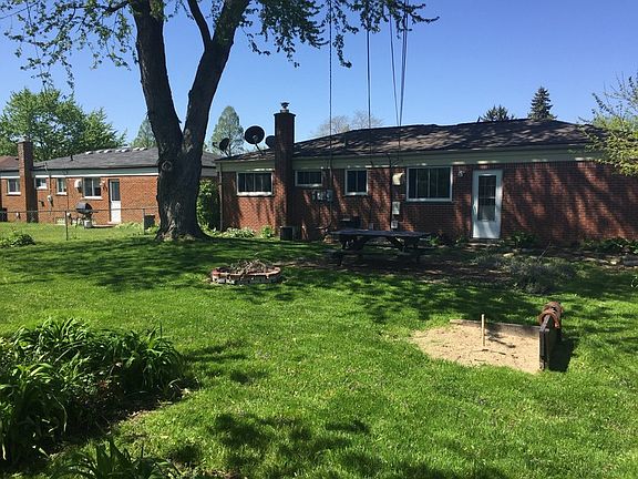 3rd image of 32244 Eastway St