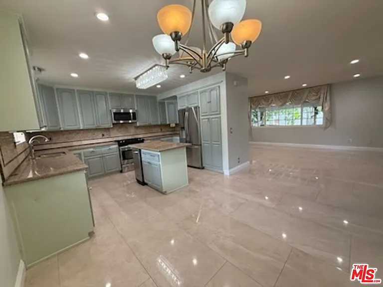 12623 Jolette Ave — Photo 2