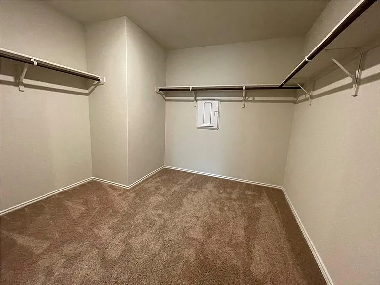 128 Hazel Grv — Photo 13