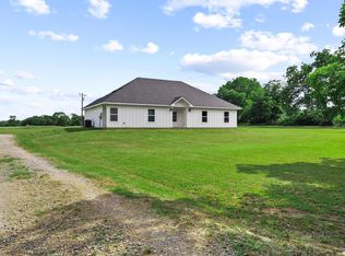 1350 County Road 4040, Ector, TX 75439