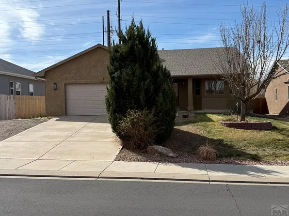 2308 Crestwood Ln, Pueblo, CO 81008