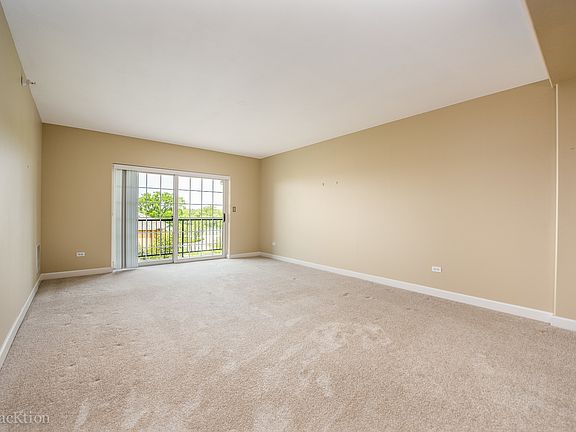 3rd image of 2300 Oakmont Way Unit 506