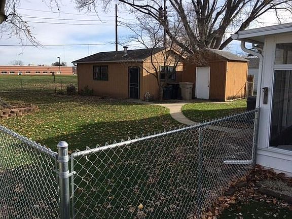 3rd image of 4328 Coral Dr