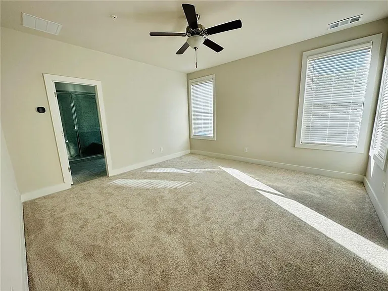 1252 Windmill Pkwy — Photo 1