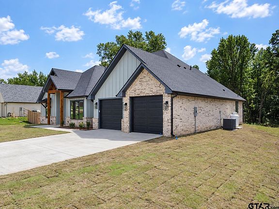 3rd image of 19437 Cedarpark Pl