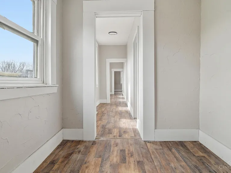 540 Grand Ave — Photo 22
