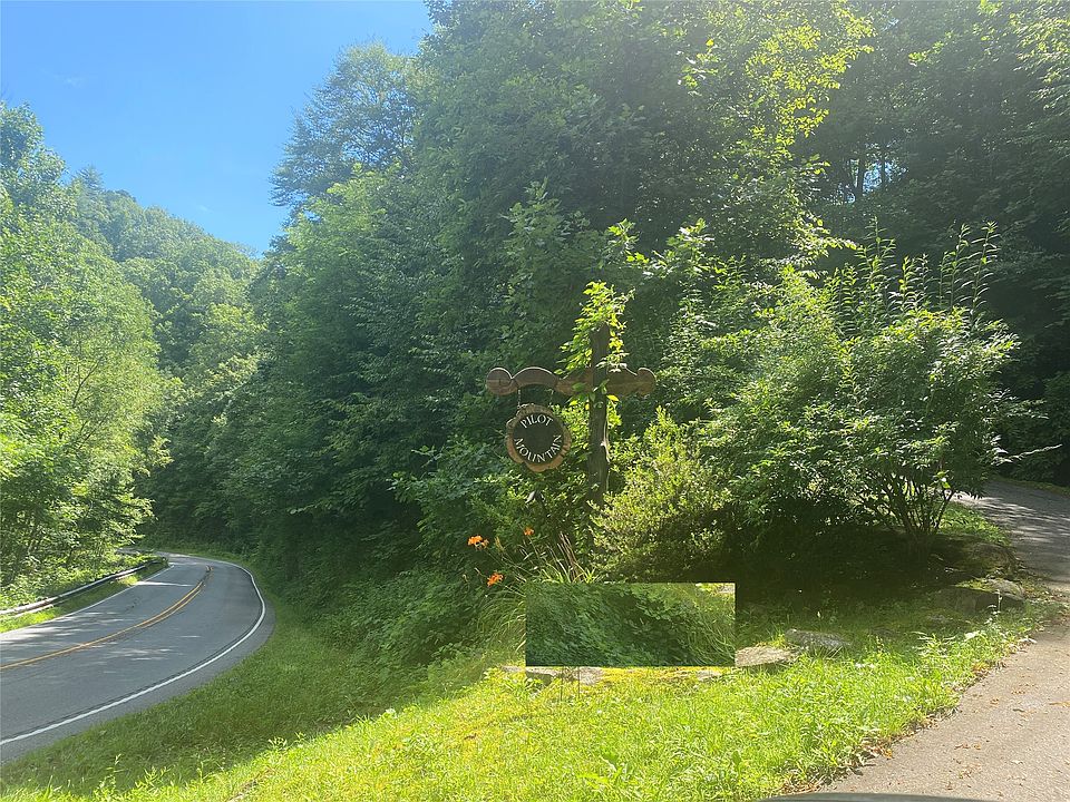 2nd image of 76 Parachute Ridge