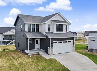 1401 NE Savana Dr, Grimes, IA 50111