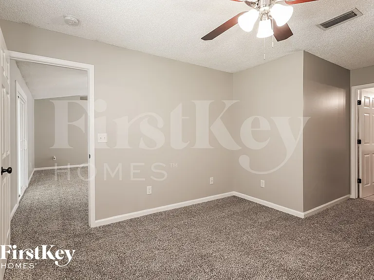 1598 Twin Oak Dr — Photo 10