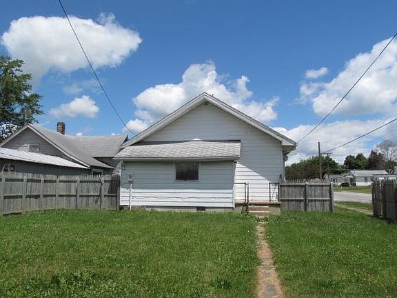 2nd image of 1501 W Nelson St