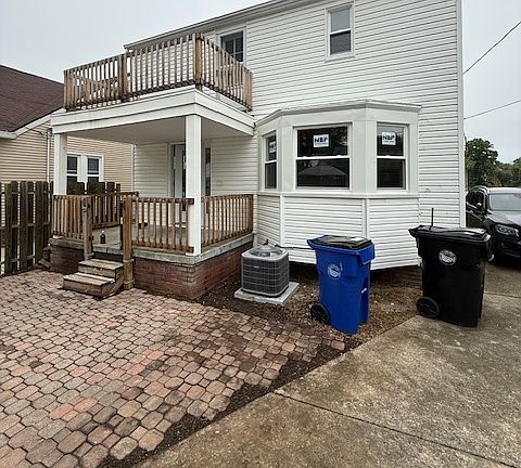 2nd image of 15319 Fernway Ave