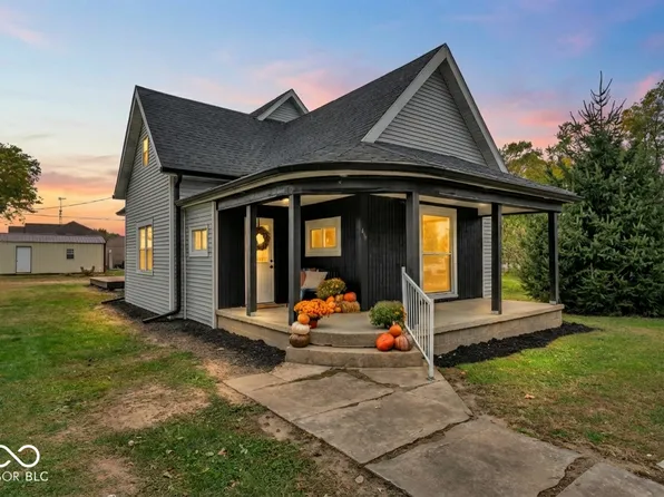 410 E 2nd St, Russellville, IN 46175