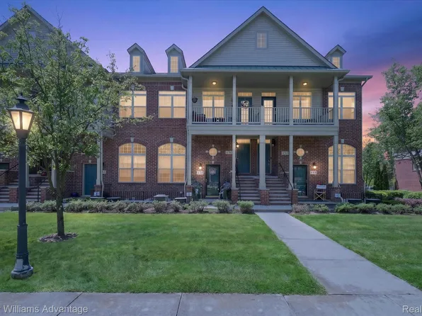 446 Old Pine Way, Walled Lake, MI 48390