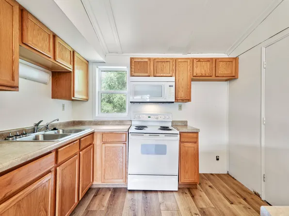 512 S Main St, Deerfield, WI