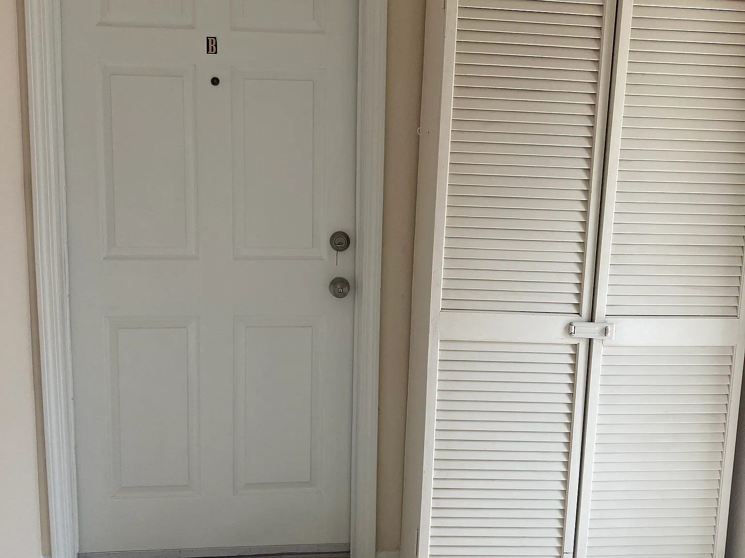 515 State St — Photo 3