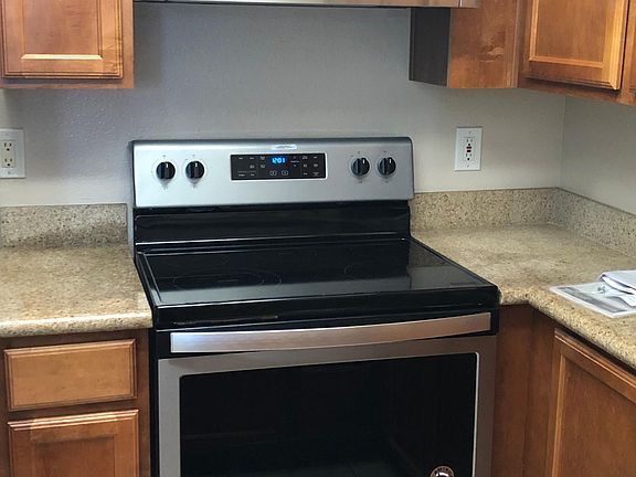 4th image of 432 Edgehill Ln Unit 153