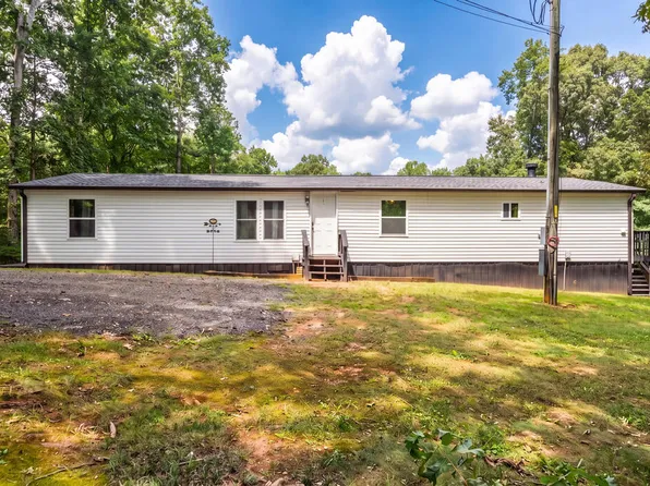 115 Wildwood Trl, Cleveland, GA 30528