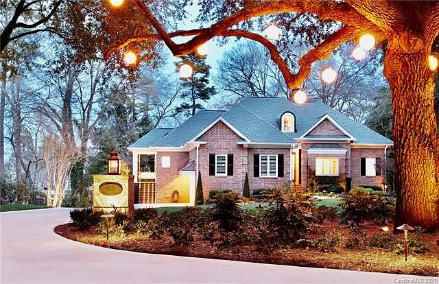1st image of 7823 Live Oaks Dr