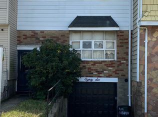 86 Birch Rd, Staten Island, NY 10303