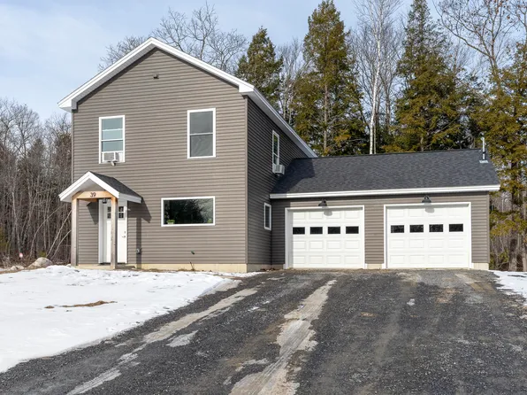 39 Selden Lane, Oakland, ME 04963