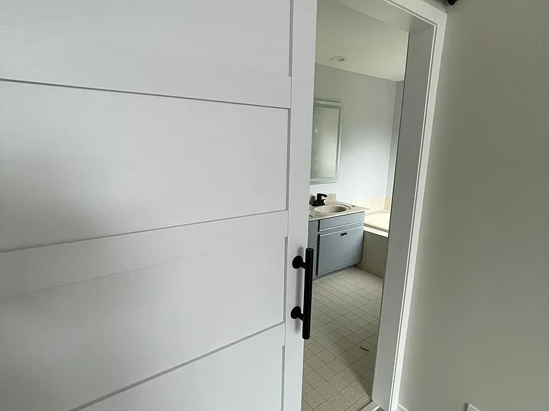 2335 Hamilton Pl — Photo 4