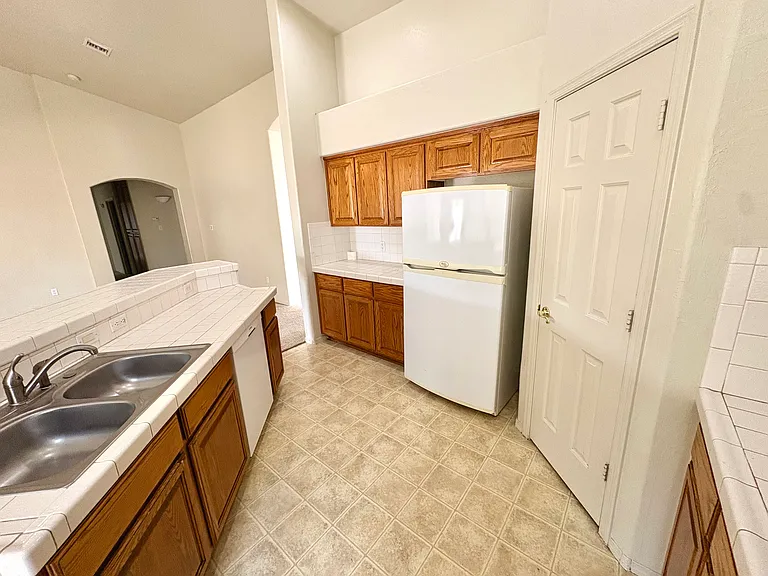 3700 W 25th Pl — Photo 8