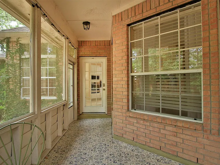19 E Sunny Slope Cir — Photo 38