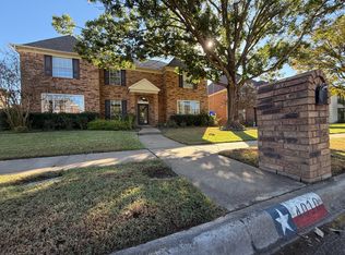 4010 Crestwood Dr, Carrollton, TX 75007