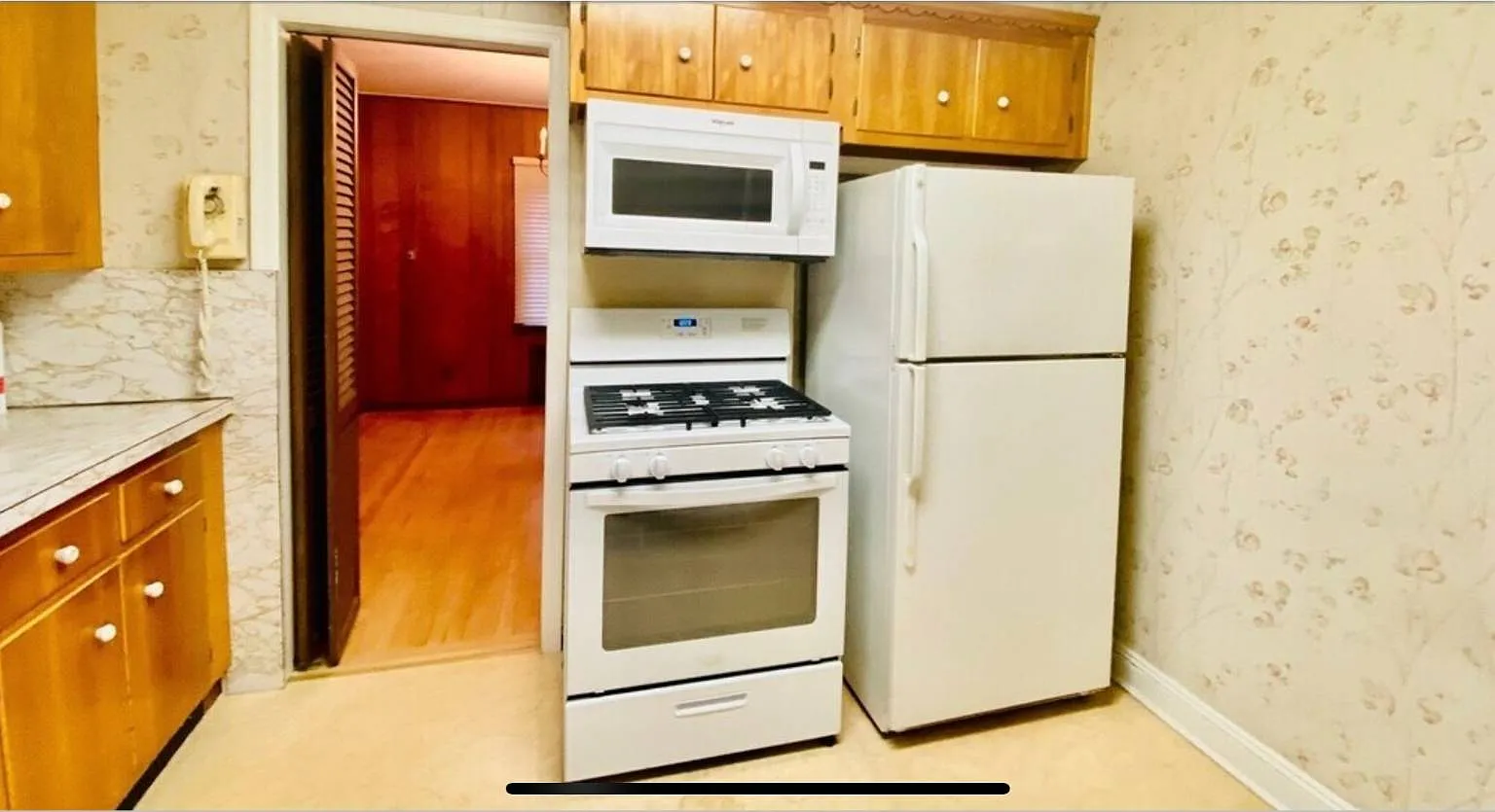 4 bed, 3.0 bath, $5,000 — Photo 3