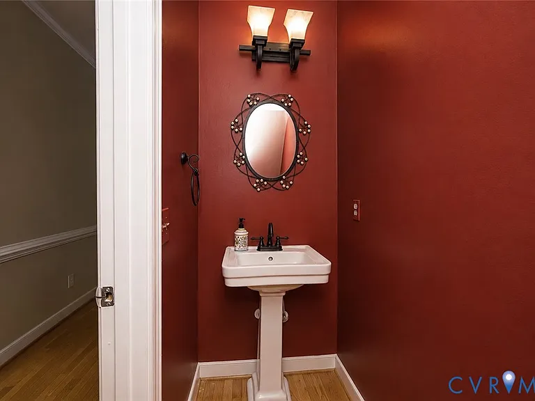 11320 Sadler Oaks Dr — Photo 29