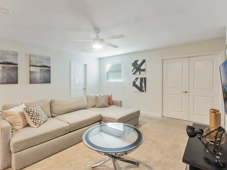 Observer Ln — Photo 40