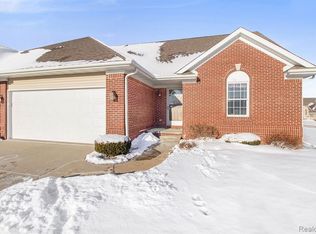 5474 Red Oak Ct, Linden, MI