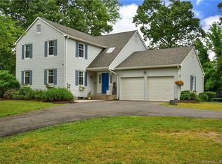 27 Oxbow Ln, South Windsor, CT 06074