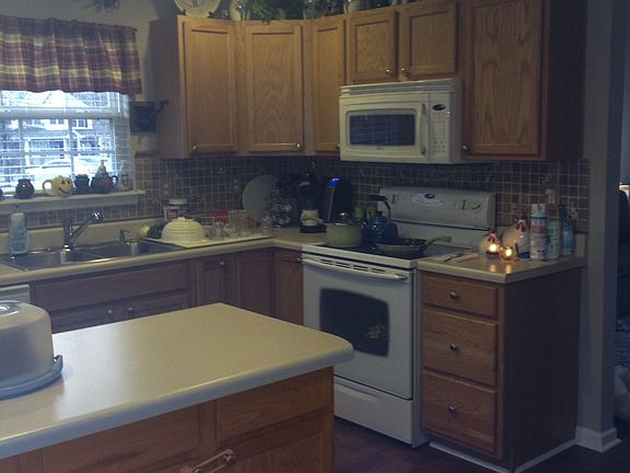3rd image of 115 Forester St