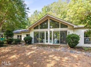 910 S Willowcrest Way, Lagrange, GA 30240