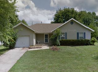 5704 S Stonegate Ave, Springfield, MO 65810