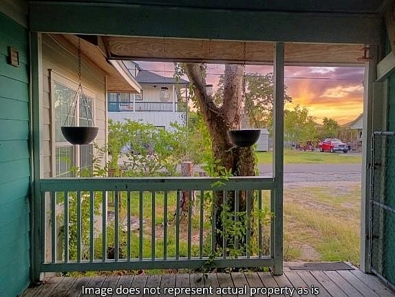 5th image of 204 Dwire Dr