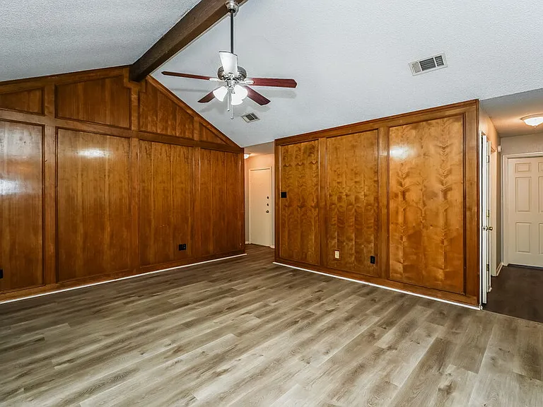 709 Daniels Dr — Photo 5