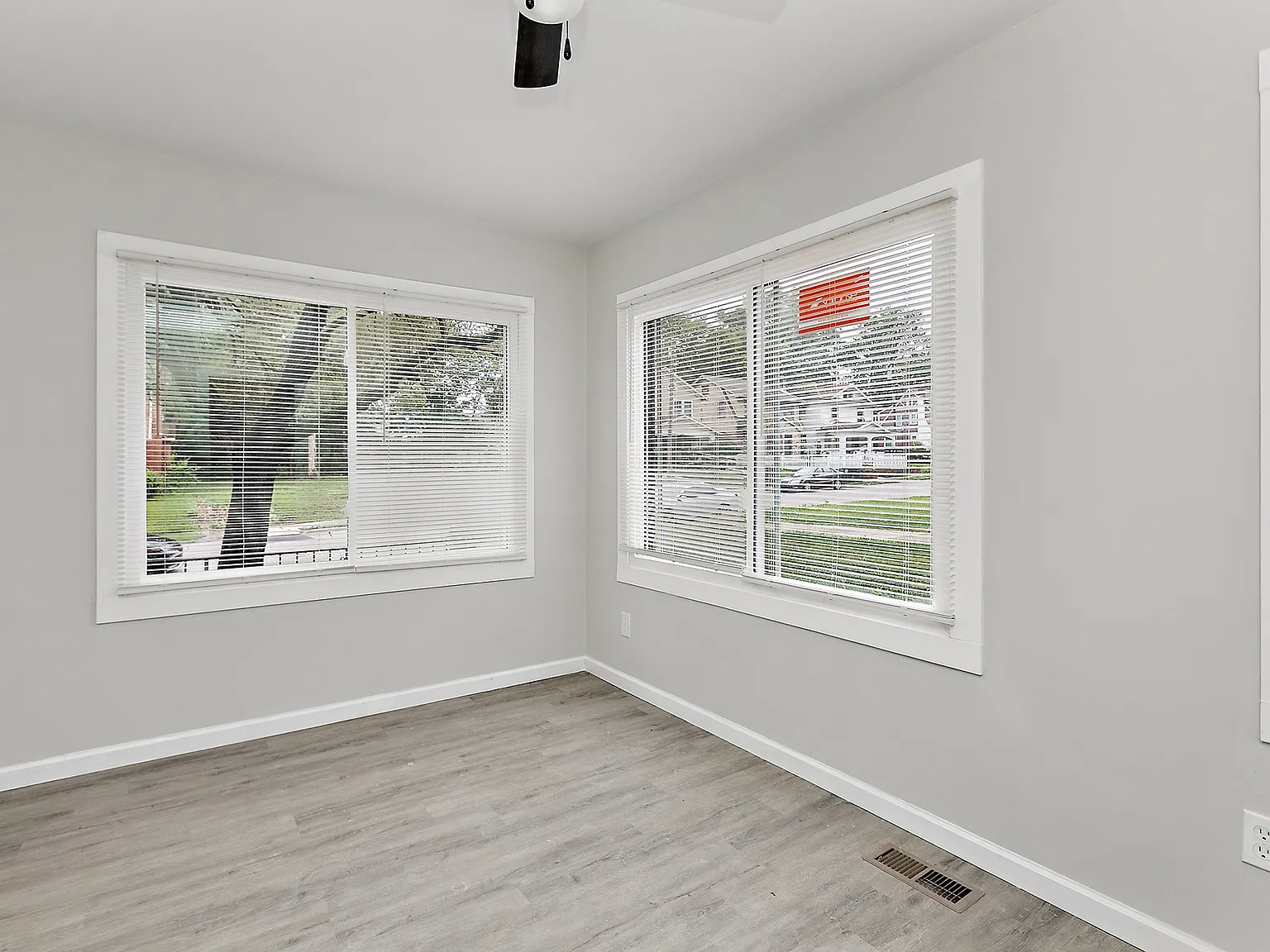 2 bed, 980 sqft, $1,050 — Photo 3