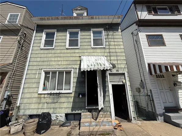1711 Mary St, Pittsburgh, PA 15203
