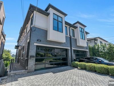 1238 River Rd #B, Edgewater, NJ, 07020