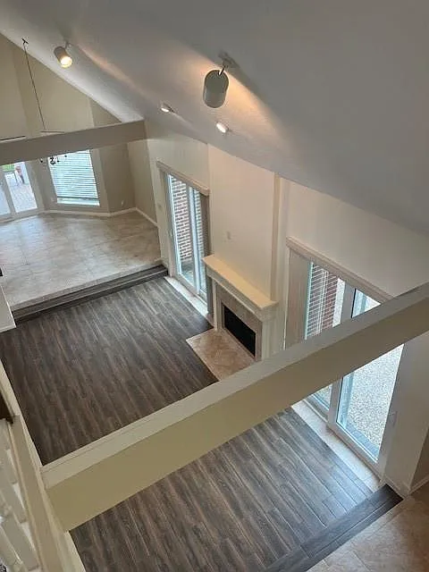 3 bed, 2.5 bath, 2735 sqft, $3,000 — Photo 3