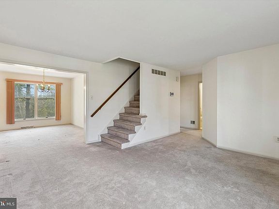 5th image of 8809 Duveen Dr