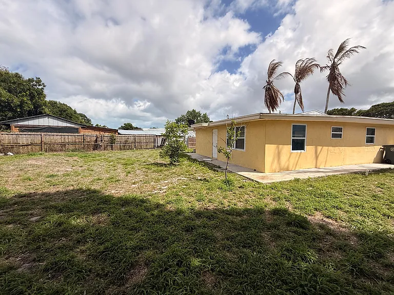 1604 Zephyr Ave — Photo 20