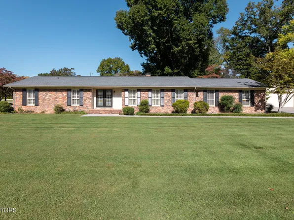 303 Green Hill Dr, Maryville, TN 37804
