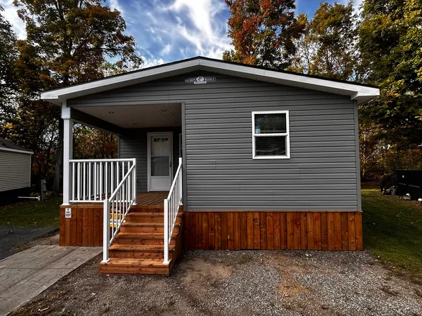 490 Empire Rd #Hic027, Pt Colborne, ON L0S 1R0