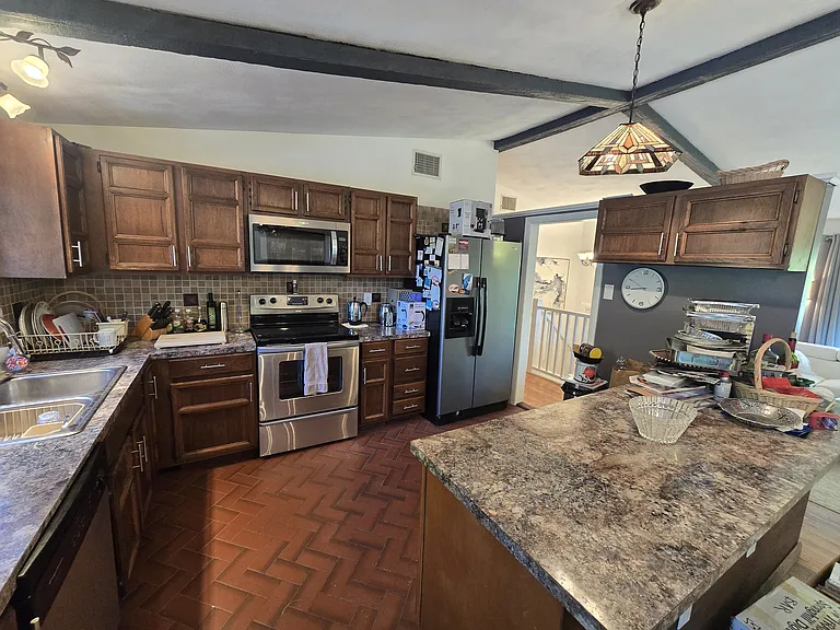 345 Natick Ave — Photo 6