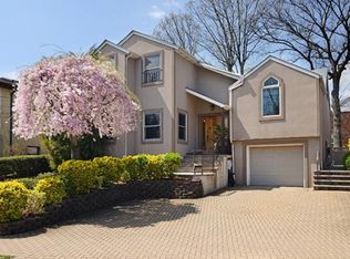 1231 Abbott Blvd, Fort Lee, NJ 07024