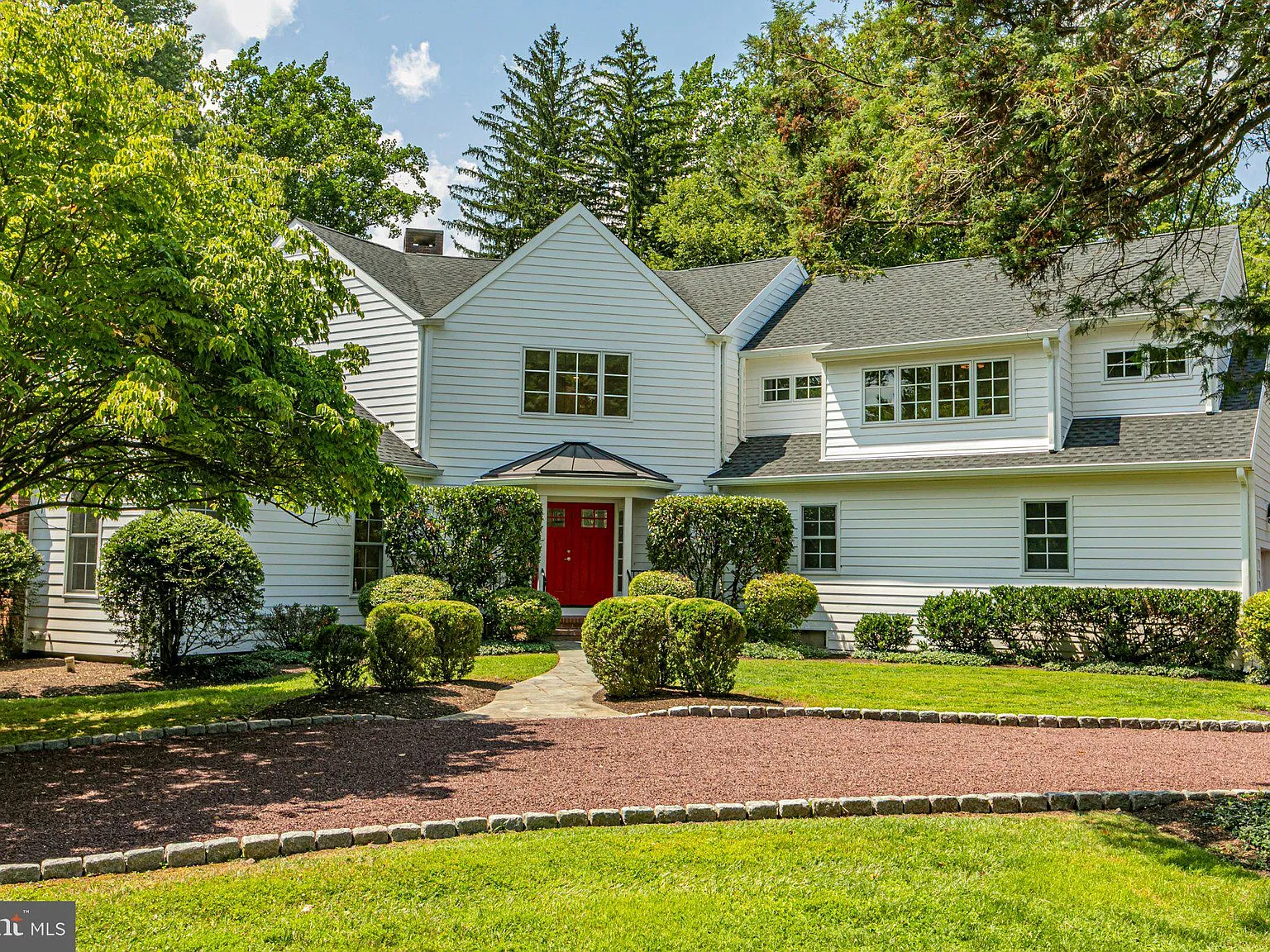 5 bed, 4.5 bath, 3612 sqft, $10,000 — Photo 4